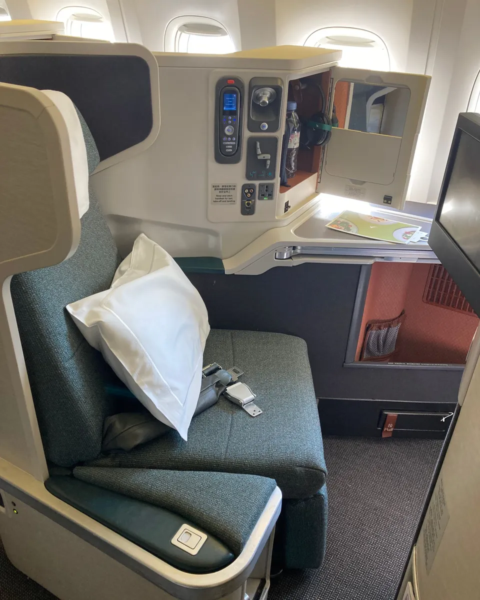 飛機商務艙座位